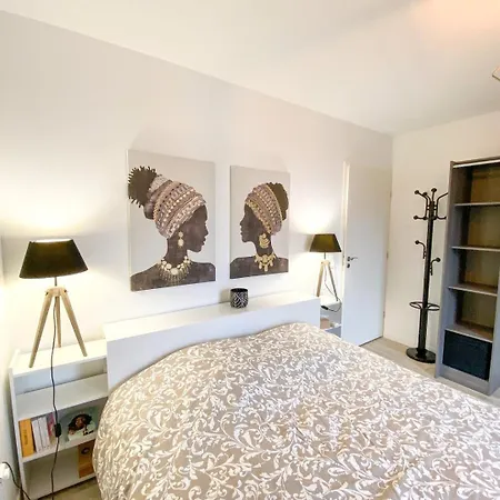 La Casa Moderna — Quiet, Modern * Caen